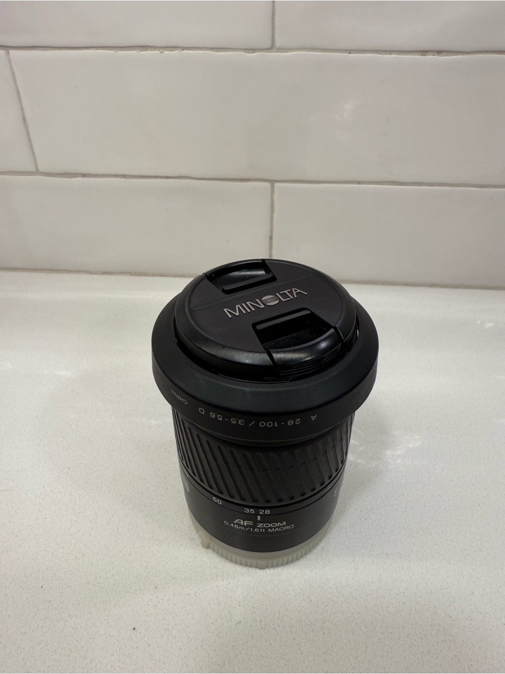 Minolta 28-100mm AF Zoom Lens